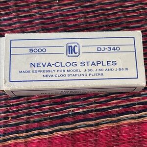 Neva-Clog Staples Box